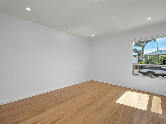 3rd image of 8447 Kittyhawk Ave #8447