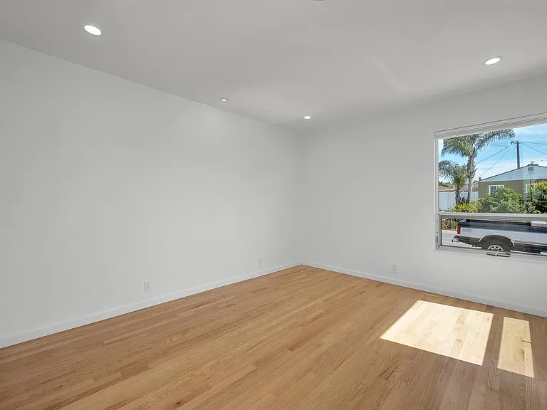 8447 Kittyhawk Ave — Photo 3