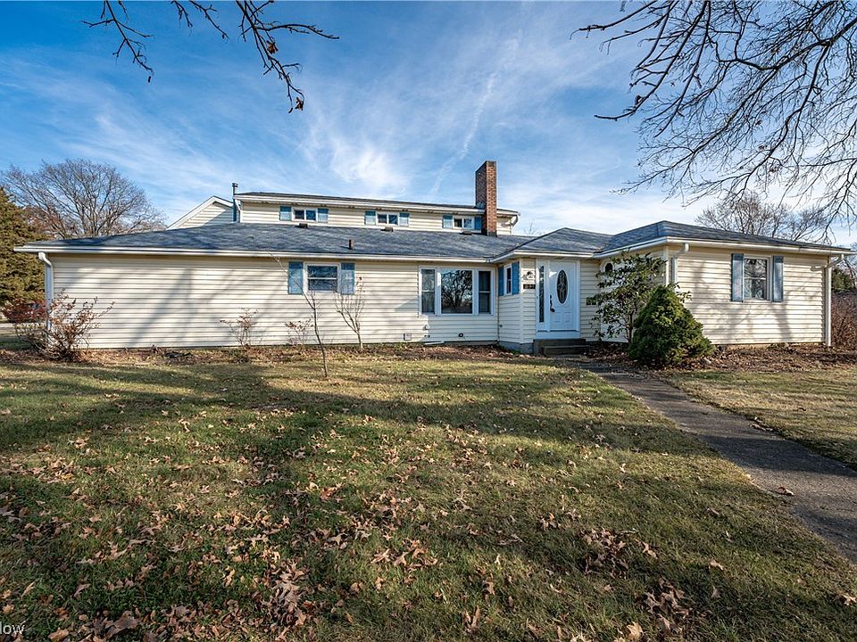 1st image of 591 Woodland Ave