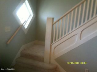 121 E Sherwood St, Decatur, MI 49045