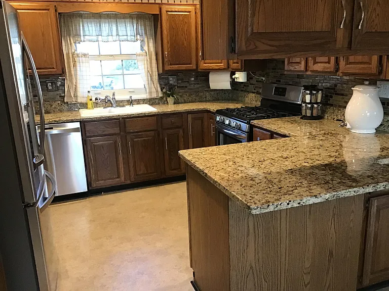 3640 Groves Rd — Photo 6