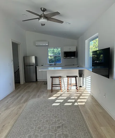 2553 Los Feliz Way #B — Photo 13