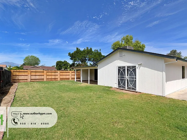 1027 Goodview Way — Photo 16