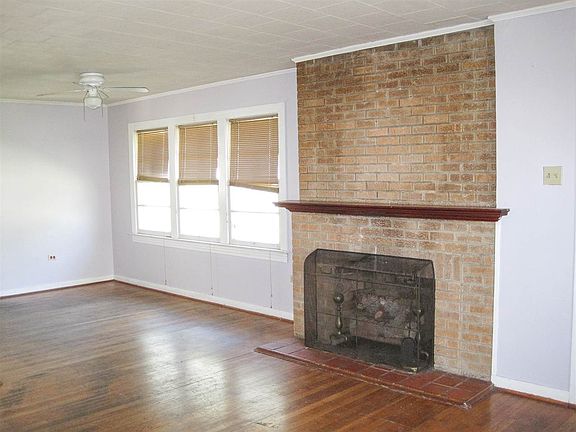 2nd image of 410 Central Ave