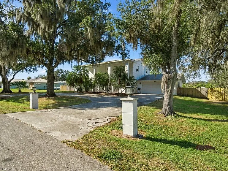 4920 Shady River Ln — Photo 40