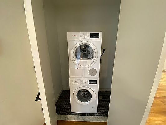 5th image of 25 E 19th St #5F