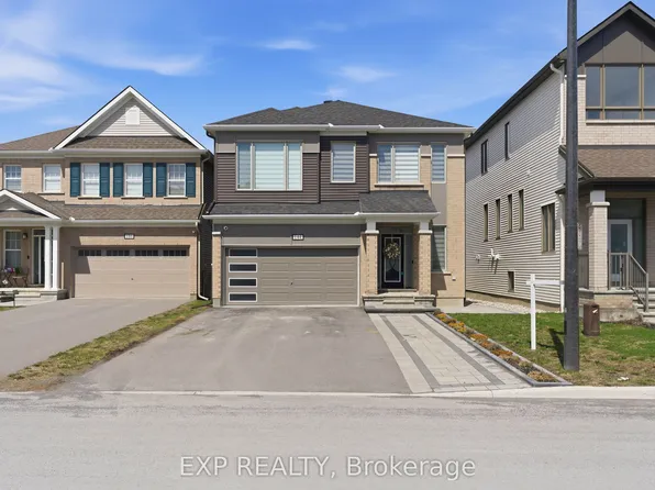 144 Unity Pl, Ottawa, ON K2S 2Y8