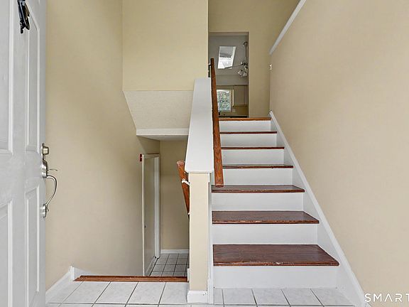 2nd image of 35 Bruce Drive