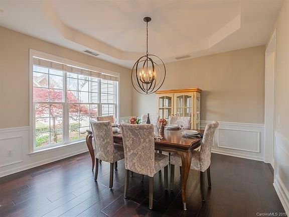 4th image of 3930 Manor House Dr