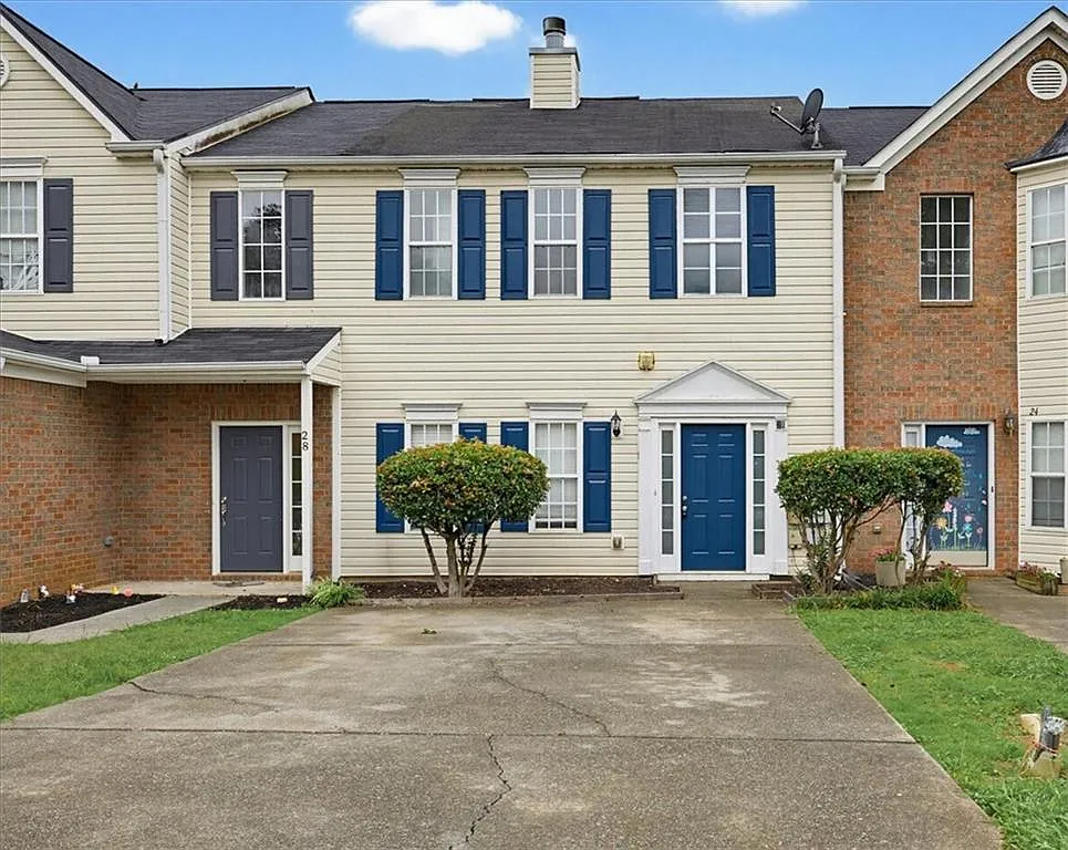 3 bed, 2.5 bath, 1534 sqft, $1,595 — Photo 1
