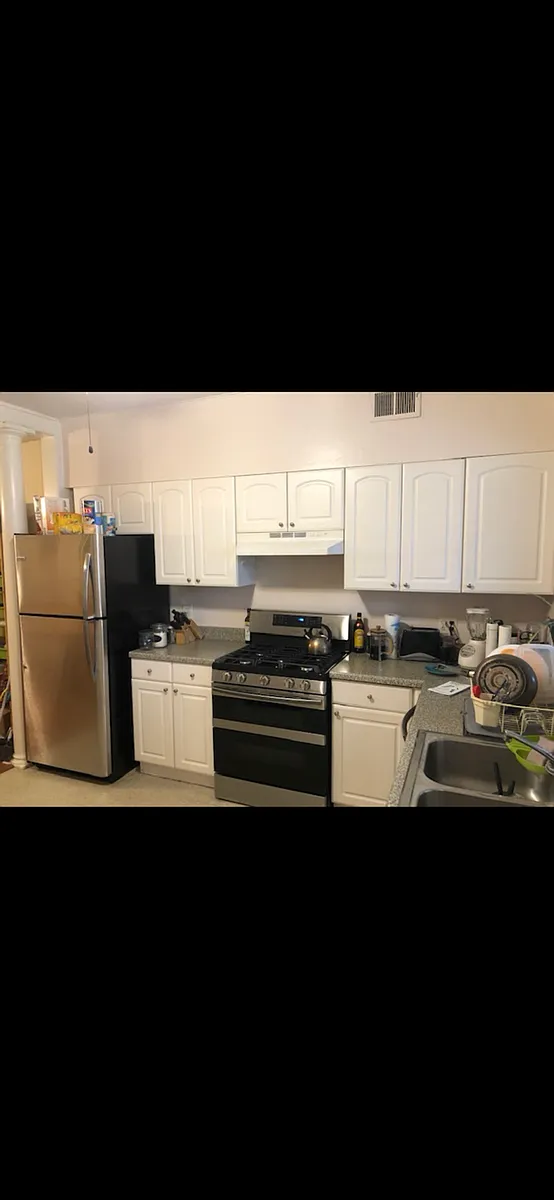 Kitchen - 7 N Milton Ave