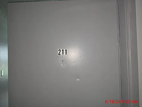 401 N Moose St #211 Photo 1