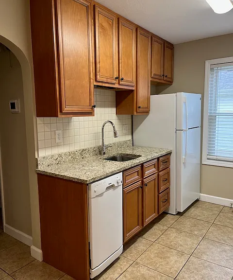 3605 Manhattan Ave — Photo 8