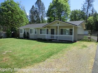 579 Crestview Loop, Grants Pass, OR 97527