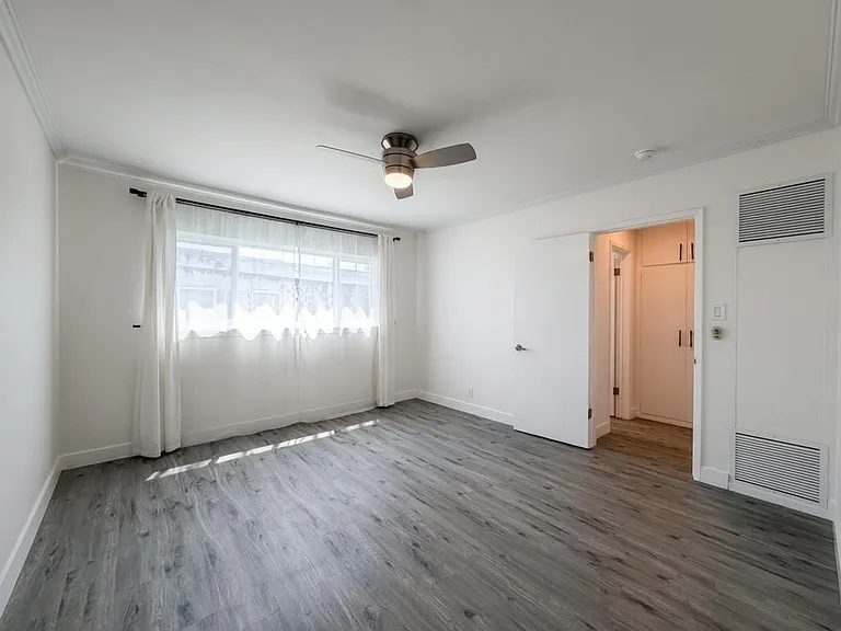 1102 Euclid St — Photo 13