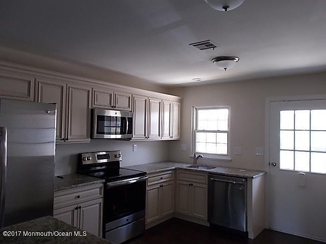 1st image of 819C Balmoral Ct #100C