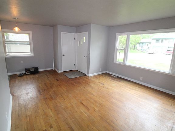 2nd image of 464 Piltz Ave