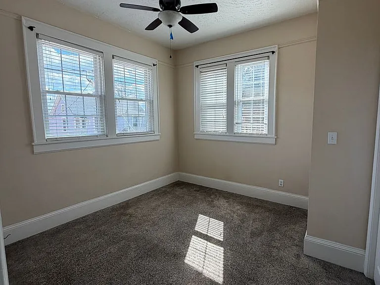115 Lockett St — Photo 1