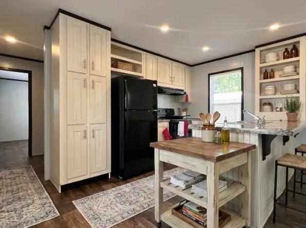 3438 Shepherd Rd #27, Elon, NC 27244