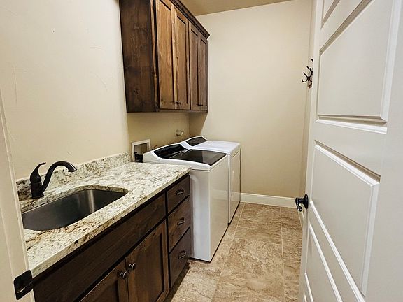 3rd image of 329 Derby Dr