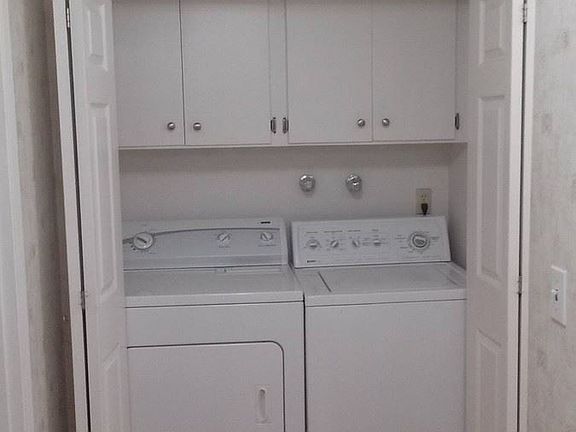 4th image of 333 Grove St APT 24