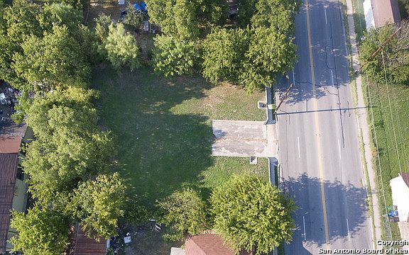 4th image of 203 N Walters