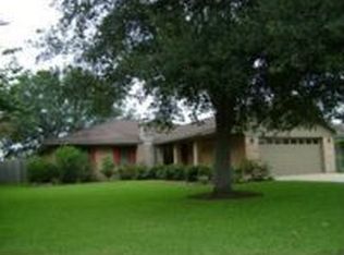 6115 Bending Bough Dr, Angleton, TX 77515