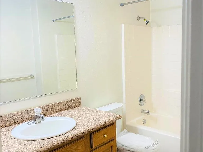 La Casa Elegante Apartments — Photo 4