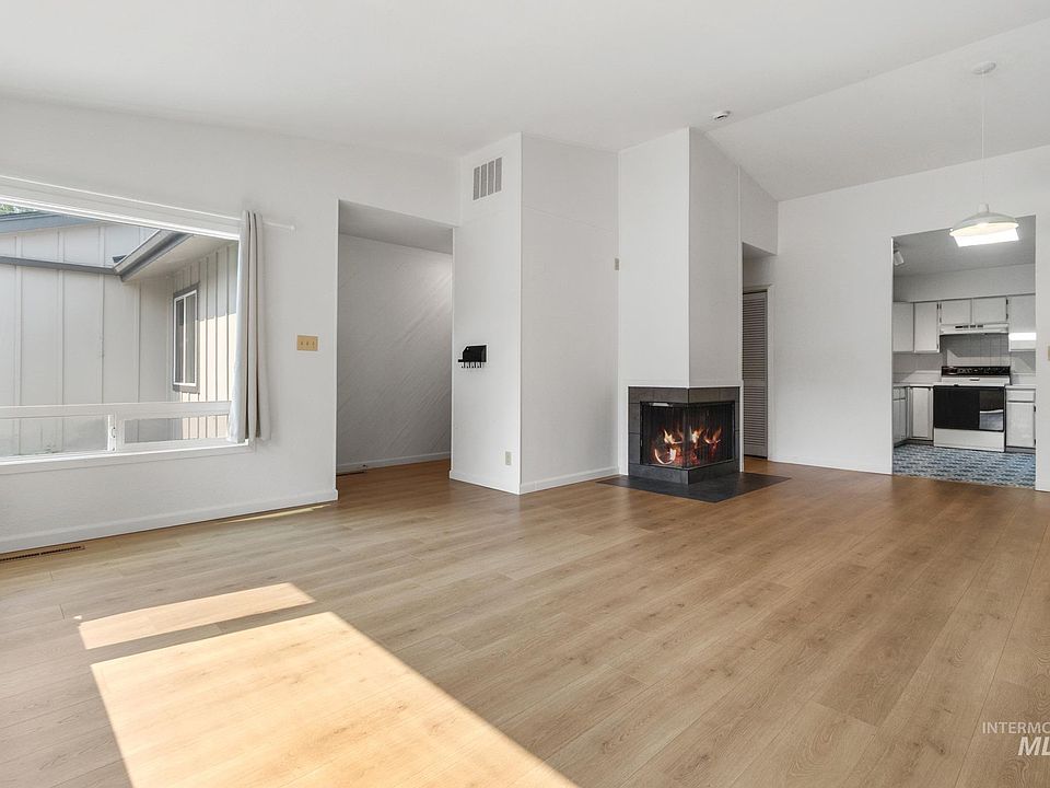 1st image of 1155 S Abbey Cir