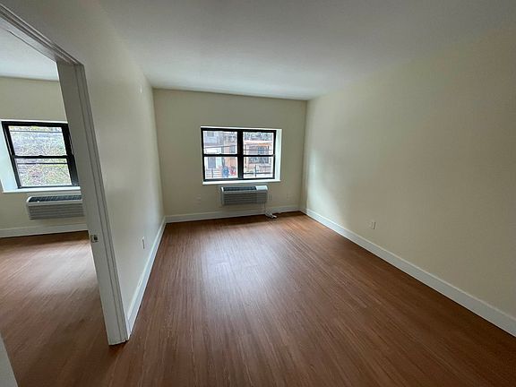 4th image of 2070 Honeywell Ave Floor 2