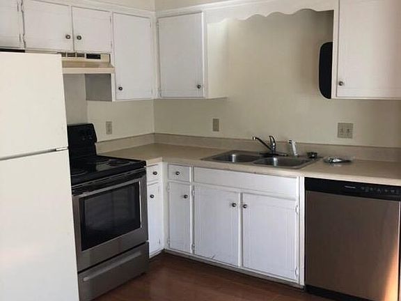 3rd image of 508 Thomas Jefferson Cir