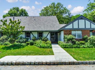 10 Leland Ln UNIT 19, Southampton, NY 11968