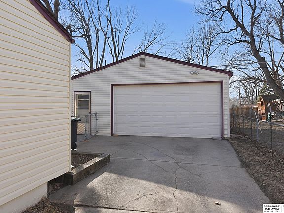 2nd image of 4536 N 95th St