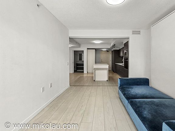 4th image of 180 E 2nd Ave #318