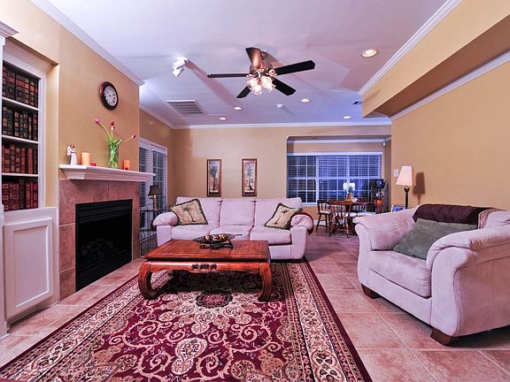 3rd image of 916 Handsboro Pl