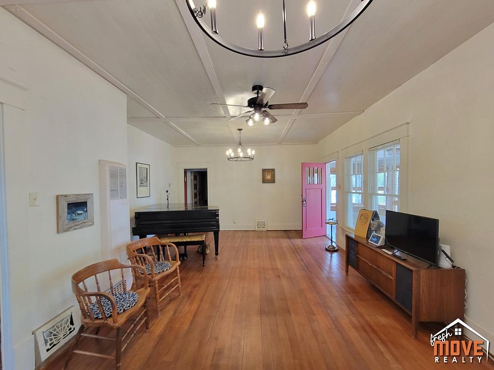 103 E Mendoza Ave, Montezuma, KS 67867 Zillow