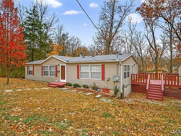 2nd image of 3933 Zell Cir