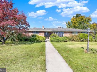 135 Fairview Dr, Kutztown, PA 19530