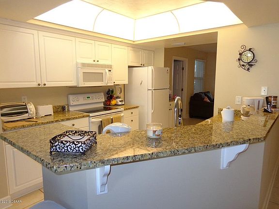 5th image of 2055 S Atlantic Ave APT 301