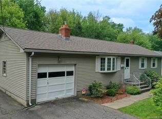 121 Starr Ave, Newington, CT 06111