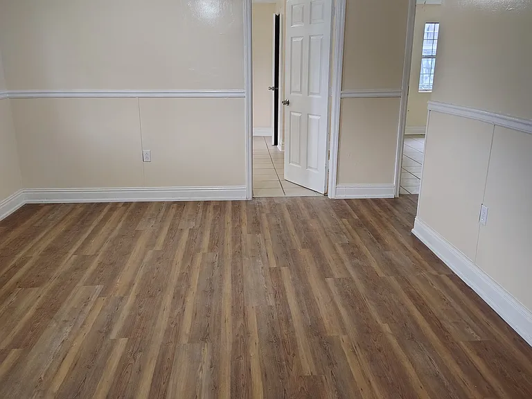 517 N Pine St — Photo 6