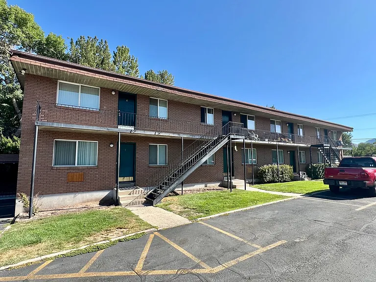 3460-3470 S 300 E — Photo 5