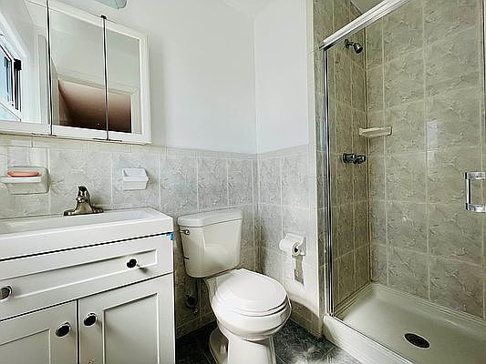 5th image of 28-25 203rd St Floor 2
