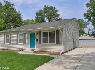 462 Saint Marys Pkwy, Buffalo Grove, IL 60089