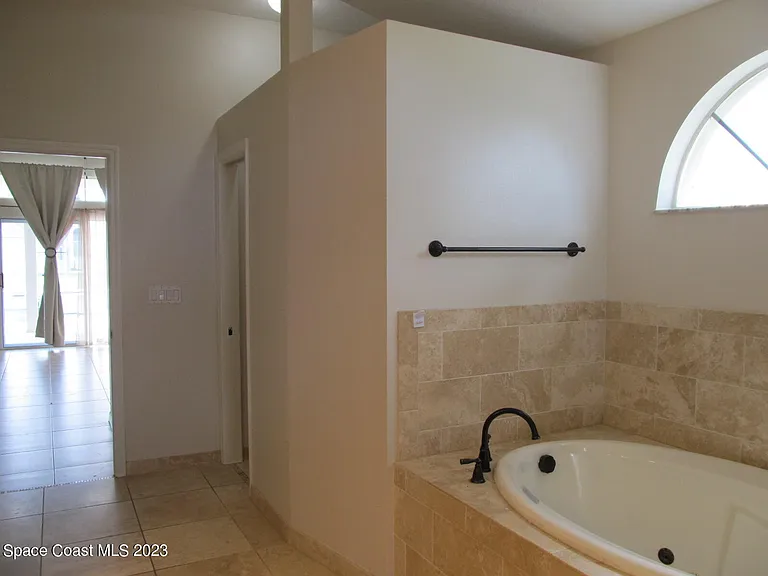 986 Fostoria Dr — Photo 14