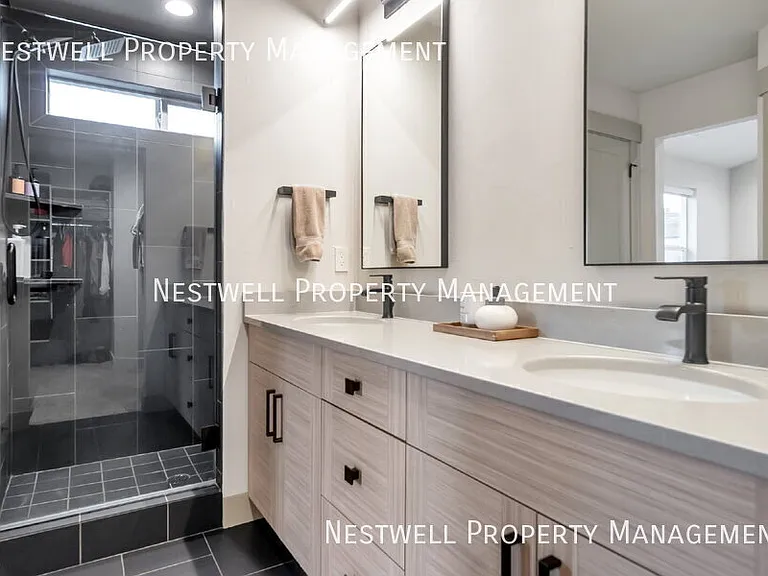 76 N Midland Dr — Photo 19
