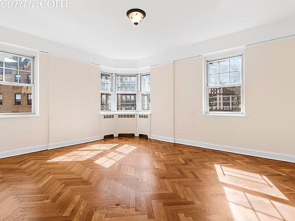4th image of 120 Cabrini Blvd APT 54