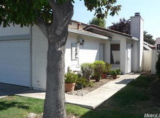 6934 Village Green Dr, Stockton, CA 95210