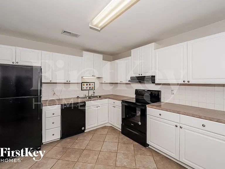101 Sunny Brook Ln — Photo 4