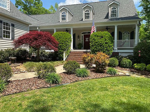 2nd image of 3727 Davis Dr